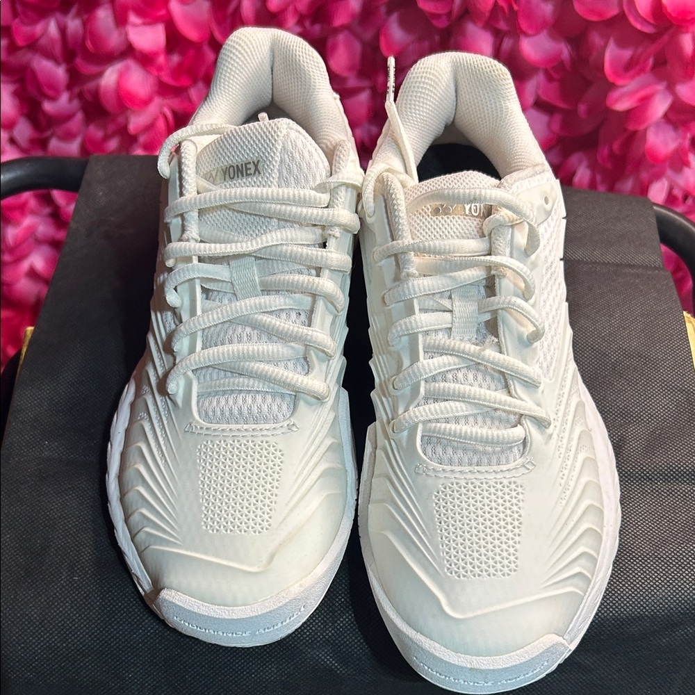 Yonex Women's White Athletic Shoes